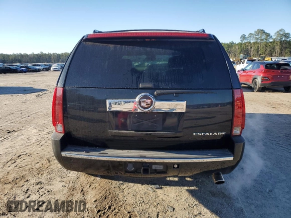 2007 Cadillac Escalade z VIN 1GYFK638X7R400611, wystawiony jako Copart lot #45345495 z przebiegiem 225 854 mil mil oraz Szkody całkowita. Historia ofert i sprzedaży dostępna na DreamBid. Obrazek 6.