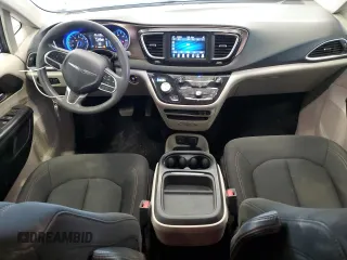 2018 Chrysler Pacifica Touring Plus with VIN 2C4RC1FG5JR122837, listed as a Copart auction lot 58764525 with 136,820 mi miles and Clean title. Bid and sale history available at DreamBid. Image 8.