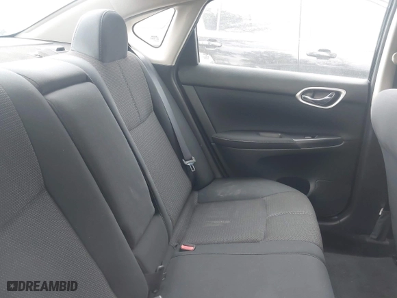 2015 Nissan Sentra S with VIN 3N1AB7AP3FY378320, listed as a IAAI auction lot 41833585 with 58,623 mi miles. Bid and sale history available at carsss.com. Image 8.