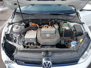 2016 Volkswagen Golf SE z VIN WVWKP7AU5GW910703, wystawiony jako IAAI lot #41871638 z przebiegiem 65 328 mil mil oraz . Historia ofert i sprzedaży dostępna na DreamBid. Obrazek 10.