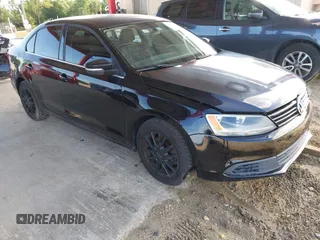2013 Volkswagen Jetta SE with VIN 3VWDX7AJ8DM215350, listed as a IAAI auction lot 42642122 with 164,357 mi miles and . Bid and sale history available at DreamBid. Image 1.