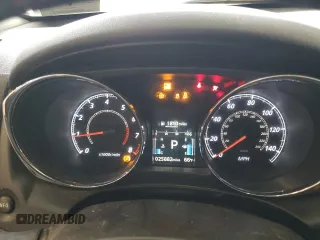 2024 Mitsubishi Outlander S z VIN JA4ARUAU3RU011318, wystawiony jako Copart lot #57679855 z przebiegiem 25 882 mil mil oraz Szkoda całkowita • Salvage title. Historia ofert i sprzedaży dostępna na DreamBid. Obrazek 9.