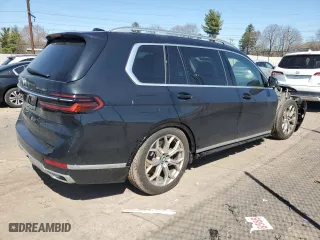 2025 BMW X7 xDrive40i with VIN 5UX23EM07S9X32310, listed as a Copart auction lot 49441125 with 8,852 mi miles and Salvage Title. Bid and sale history available at carsss.com. Image 3.