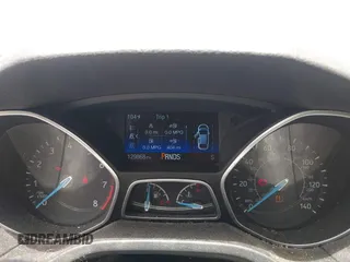 2015 Ford Focus Titanium с VIN 1FADP3N24FL217315, выставлен на аукционе IAAI как лот 42750736 с пробегом 129 868 миль миль и . История ставок и продаж доступна на DreamBid. Изображение 7.