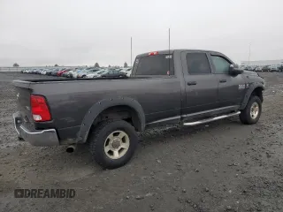 2017 Ram 2500 Tradesman z VIN 3C6UR5HL2HG683630, wystawiony jako Copart lot #83050924 z przebiegiem 172 593 mil mil oraz Szkoda całkowita • Salvage title. Historia ofert i sprzedaży dostępna na DreamBid. Obrazek 3.