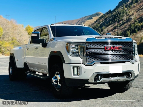 2020 GMC Sierra 3500HD Denali with VIN 1GT49WEY8LF294337, listed as a Copart auction lot 80059994 with 48,410 mi miles and Salvage Title. Bid and sale history available at carsss.com. Image 1.