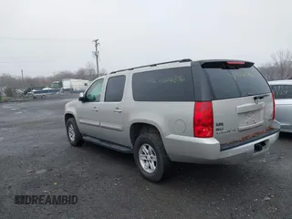 2007 GMC Yukon XL SLT with VIN 1GKFK16307J262167, listed as a IAAI auction lot 41106896 with 267,663 mi miles. Bid and sale history available at carsss.com. Image 3.