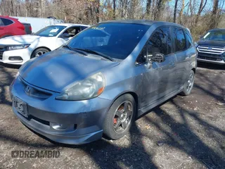 2008 Honda Fit Sport with VIN JHMGD38668S038201, listed as a IAAI auction lot 41936038 with 186,816 mi miles. Bid and sale history available at carsss.com. Image 6.