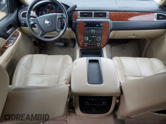 2008 Chevrolet Suburban Commercial with VIN 1GNFC16098R142909, listed as a Copart auction lot 86202704 with 234,876 mi miles and Clean Title. Bid and sale history available at carsss.com. Image 8.