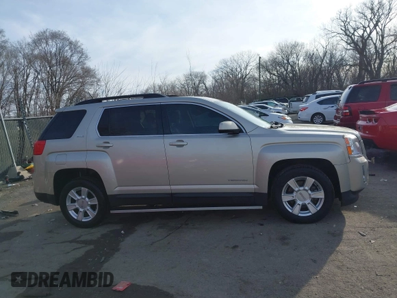 2013 GMC Terrain SLE with VIN 2GKFLSE36D6233821, listed as a IAAI auction lot 41662874 with 136,333 mi miles. Bid and sale history available at carsss.com. Image 13.