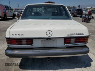 1985 Mercedes-Benz 300 с VIN WDBAB33CXFA213383, выставлен на аукционе Copart как лот 69298974 с пробегом 171 111 миль миль и Списание • Salvage title. История ставок и продаж доступна на DreamBid. Изображение 6.