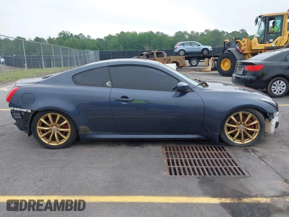 2011 Infiniti G37 Coupe x with VIN JN1CV6EL2BM263531, listed as a IAAI auction lot 42107235 with 146,959 mi miles. Bid and sale history available at carsss.com. Image 14.