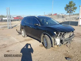 2014 Nissan Rogue S z VIN 5N1AT2MT2EC780628, wystawiony jako IAAI lot #40604543 z przebiegiem 231 135 mil mil oraz . Historia ofert i sprzedaży dostępna na DreamBid. Obrazek 1.