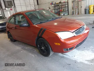 2005 Ford Focus S z VIN 3FAFP31N05R150706, wystawiony jako IAAI lot #42355781 z przebiegiem 194 401 mil mil oraz . Historia ofert i sprzedaży dostępna na DreamBid. Obrazek 1.