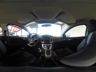 2014 Ford Focus SE with VIN 1FADP3F28EL433519, listed as a IAAI auction lot 41969007 with 137,064 mi miles. Bid and sale history available at carsss.com. Image 19.