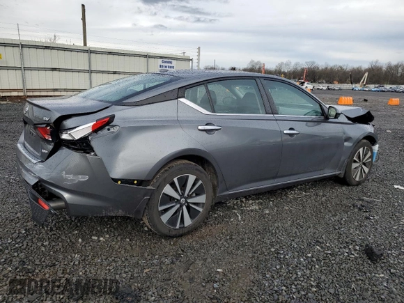 2021 Nissan Altima SV z VIN 1N4BL4DW5MN312108, wystawiony jako Copart lot #51712375 z przebiegiem 28 491 mil mil oraz Szkoda całkowita • Salvage title. Historia ofert i sprzedaży dostępna na DreamBid. Obrazek 3.