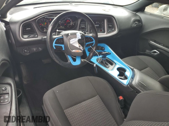 2019 Dodge Challenger R/T z VIN 2C3CDZBT7KH606198, wystawiony jako Copart lot #54912155 z przebiegiem 99 246 mil mil oraz Szkoda całkowita • Salvage title. Historia ofert i sprzedaży dostępna na DreamBid. Obrazek 8.