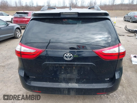 2018 Toyota Sienna LE Auto Access Seat with VIN 5TDKZ3DC8JS929730, listed as a IAAI auction lot 41898547 with 88,043 mi miles. Bid and sale history available at carsss.com. Image 16.