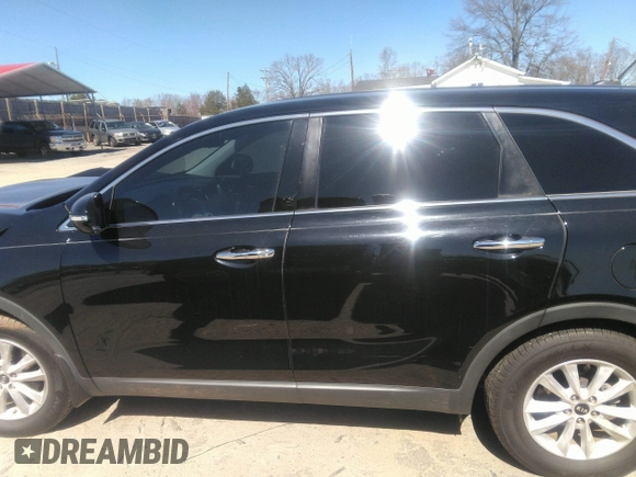 2019 Kia Sorento LX with VIN 5XYPG4A33KG538926, listed as a IAAI auction lot 41800638 with 72,175 mi miles. Bid and sale history available at carsss.com. Image 14.