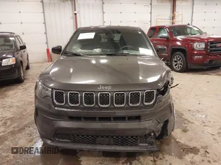 2023 Jeep Compass Sport with VIN 3C4NJDAN8PT531397, listed as a IAAI auction lot 41545093 with 9,915 mi miles and . Bid and sale history available at DreamBid. Image 12.