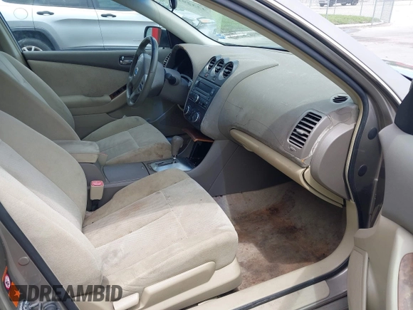 2007 Nissan Altima SL z VIN 1N4BL21EX7C201361, wystawiony jako IAAI lot #42329145 z przebiegiem 62 244 mil mil oraz . Historia ofert i sprzedaży dostępna na DreamBid. Obrazek 5.