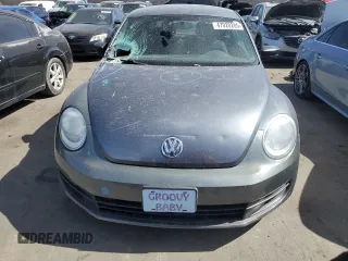 2013 Volkswagen Beetle Entry with VIN 3VWFP7AT3DM605640, listed as a Copart auction lot 47020285 with 101,183 mi miles and Salvage Title. Bid and sale history available at DreamBid. Image 5.