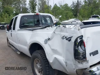 2004 Ford Super Duty F-250 XL with VIN 1FTNX21PX4EA25232, listed as a IAAI auction lot 39570173 with 246,165 mi miles. Bid and sale history available at carsss.com. Image 18.