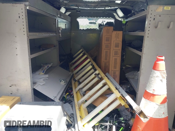 2015 Ford Transit Cargo with VIN 1FTNE1YM7FKA95206, listed as a IAAI auction lot 42083733 with 195,306 mi miles. Bid and sale history available at carsss.com. Image 8.