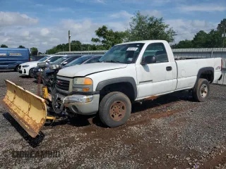 2004 GMC Sierra 2500HD Work Truck with VIN 1GTHK24U14E156417, listed as a Copart auction lot 59631275 with 134,577 mi miles and Clean title. Bid and sale history available at DreamBid. Image 1.