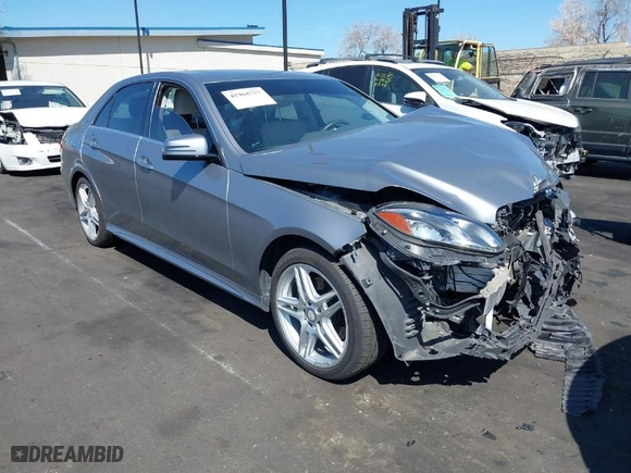 2014 Mercedes-Benz E-Class E 350 Sport with VIN WDDHF5KB3EA998133, listed as a IAAI auction lot 41968757 with 76,372 mi miles. Bid and sale history available at carsss.com. Image 1.