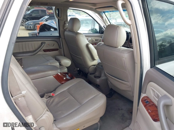 2006 Toyota Sequoia Limited with VIN 5TDBT48A86S270247, listed as a IAAI auction lot 41599079 with 317,733 mi miles. Bid and sale history available at carsss.com. Image 8.