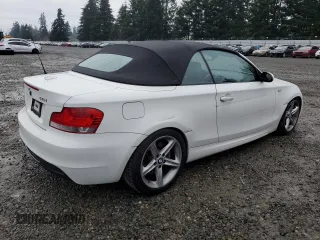 2008 BMW 1 Series 135i z VIN WBAUN935X8VK39744, wystawiony jako Copart lot #87072544 z przebiegiem 40 581 mil mil oraz Szkoda całkowita • Salvage title. Historia ofert i sprzedaży dostępna na DreamBid. Obrazek 3.