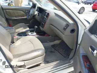 2005 Hyundai Sonata GLS with VIN KMHWF35H95A130784, listed as a IAAI auction lot 41936386 with 220,227 mi miles. Bid and sale history available at carsss.com. Image 5.