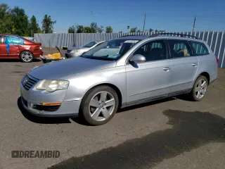 2008 Volkswagen Passat Komfort z VIN WVWLK73C88E104076, wystawiony jako Copart lot #74113024 z przebiegiem 223 402 mil mil oraz Szkoda całkowita • Salvage title. Historia ofert i sprzedaży dostępna na DreamBid. Obrazek 1.