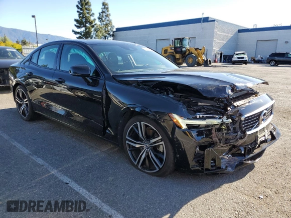 2019 Volvo S60 R-Design with VIN 7JR102FM3KG004632, listed as a Copart auction lot 50228224 with 33,096 mi miles. Bid and sale history available at carsss.com. Image 4.