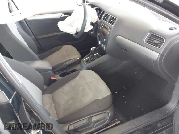 2017 Volkswagen Jetta S с VIN 3VW2B7AJ1HM401145, выставлен на аукционе IAAI как лот 42421819 с пробегом 62 607 миль миль и . История ставок и продаж доступна на DreamBid. Изображение 5.
