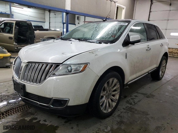 2011 Lincoln MKX with VIN 2LMDJ8JK7BBJ27665, listed as a Copart auction lot 43966725 with 129,800 mi miles and Salvage Title. Bid and sale history available at carsss.com. Image 1.