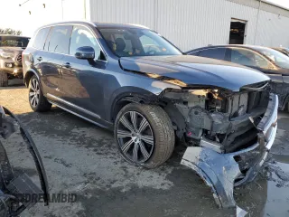 2020 Volvo XC90 Inscription with VIN YV4A22PL6L1533380, listed as a Copart auction lot 42690115 with 31,154 mi miles and Salvage Title. Bid and sale history available at carsss.com. Image 4.
