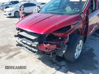 2016 Ford Escape SE with VIN 1FMCU0GX9GUB70800, listed as a IAAI auction lot 41857833 with 83,573 mi miles. Bid and sale history available at carsss.com. Image 6.