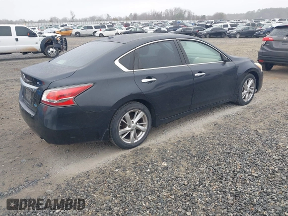 2014 Nissan Altima S with VIN 1N4AL3AP0EC182030, listed as a IAAI auction lot 41548176 with 231,071 mi miles and . Bid and sale history available at DreamBid. Image 4.