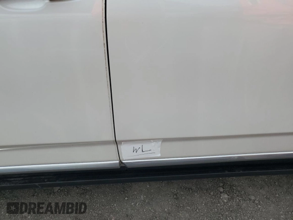 2022 GMC Yukon XL Denali with VIN 1GKS1JKL4NR132740, listed as a Copart auction lot 74690404 with 30,914 mi miles and Non Repairable. Bid and sale history available at DreamBid. Image 13.