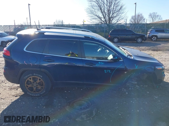 2018 Jeep Cherokee Latitude Plus with VIN 1C4PJMLX2JD545901, listed as a IAAI auction lot 41772981 with Not Provided miles. Bid and sale history available at carsss.com. Image 14.