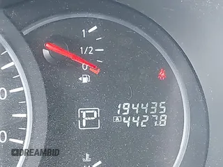 2017 Nissan Quest SV z VIN JN8AE2KP7H9165857, wystawiony jako IAAI lot #42083737 z przebiegiem 194 435 mil mil oraz . Historia ofert i sprzedaży dostępna na DreamBid. Obrazek 7.