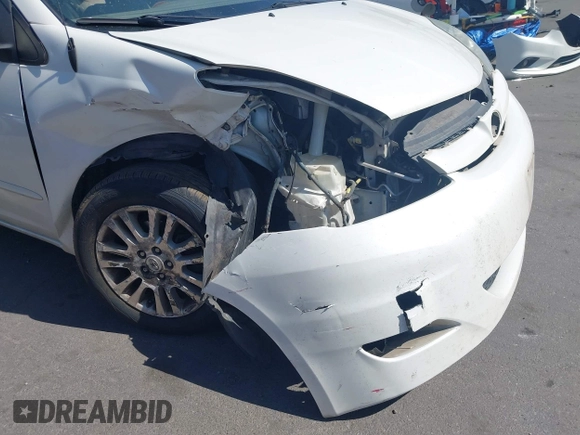 2010 Toyota Sienna XLE with VIN 5TDYK4CC3AS294129, listed as a IAAI auction lot 42510201 with 200,601 mi miles and . Bid and sale history available at DreamBid. Image 6.