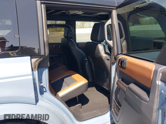 2024 Ford Bronco Outer Banks with VIN 1FMDE8BH8RLB21905, listed as a IAAI auction lot 41903020 with 2,665 mi miles. Bid and sale history available at carsss.com. Image 8.