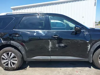 2024 Nissan Pathfinder SL с VIN 5N1DR3CA2RC208076, выставлен на аукционе IAAI как лот 42526137 с пробегом 12 692 миль миль и . История ставок и продаж доступна на DreamBid. Изображение 14.