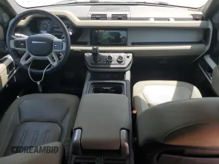 2020 Land Rover Defender SE z VIN SALEP7EU3L2032240, wystawiony jako Copart lot #57277725 z przebiegiem 29 231 mil mil oraz Szkoda całkowita • Salvage title. Historia ofert i sprzedaży dostępna na DreamBid. Obrazek 8.
