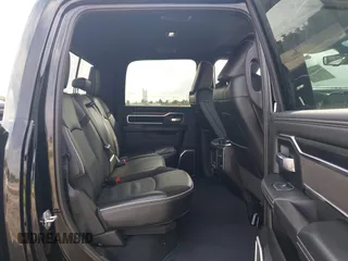 2024 Ram 2500 Laramie z VIN 3C6UR5FL3RG141327, wystawiony jako IAAI lot #41390825 z przebiegiem 8 002 mil mil oraz . Historia ofert i sprzedaży dostępna na DreamBid. Obrazek 8.