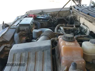 2013 Ford F-150 XL z VIN 1FTFX1CF8DKF43652, wystawiony jako IAAI lot #43358811 z przebiegiem 207 257 mil mil oraz . Historia ofert i sprzedaży dostępna na DreamBid. Obrazek 19.