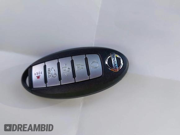 2015 Nissan Pathfinder Platinum with VIN 5N1AR2MN8FC693981, listed as a IAAI auction lot 42145556 with 161,142 mi miles and . Bid and sale history available at DreamBid. Image 11.